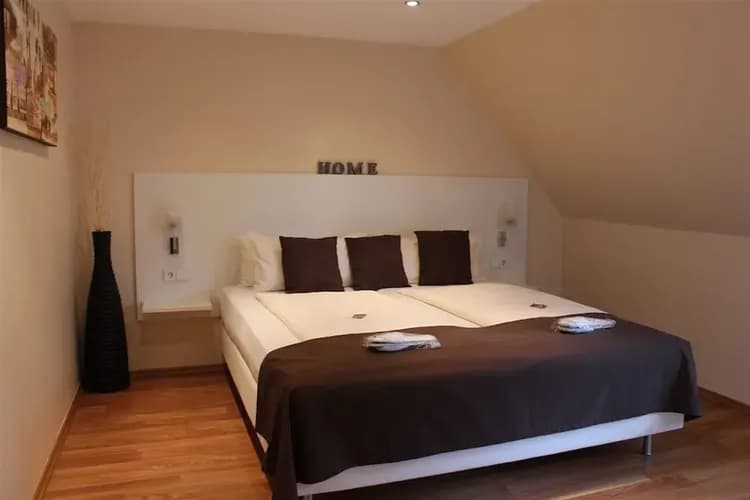 Children's theme room