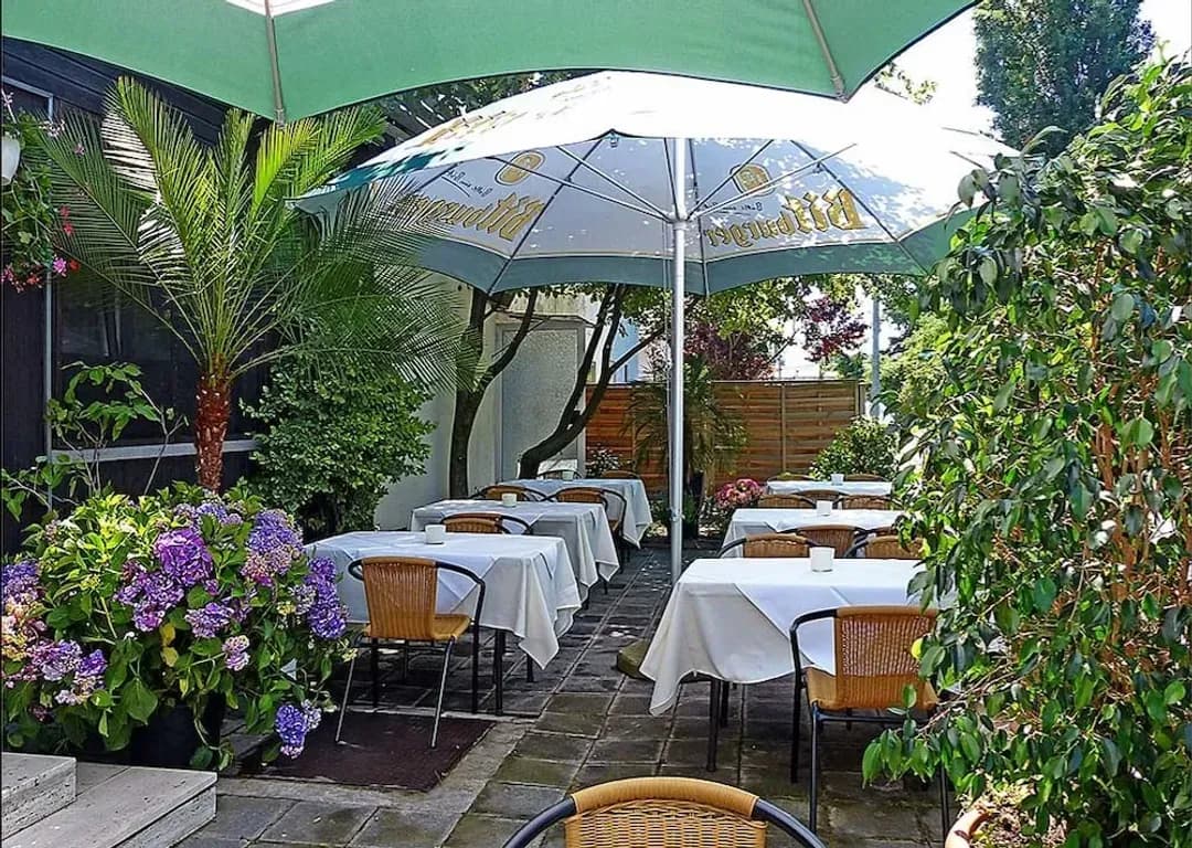 ヘッセン州-ホテル レストラン シュヴィーツァーヒュースリ