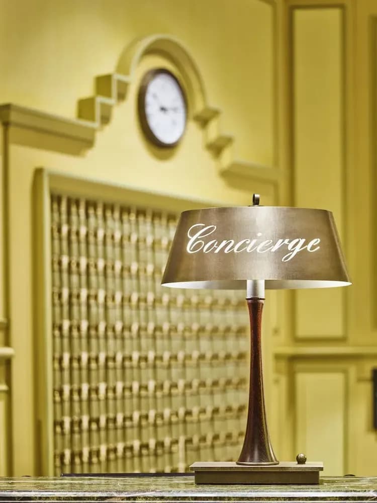 Concierge desk