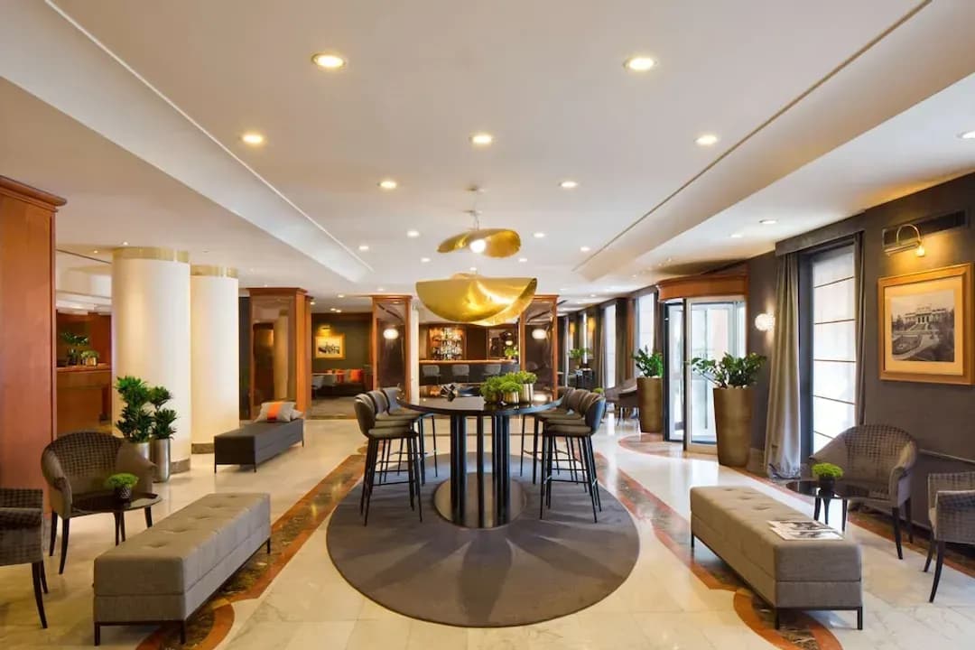 倫巴第大區-星際遊客飯店