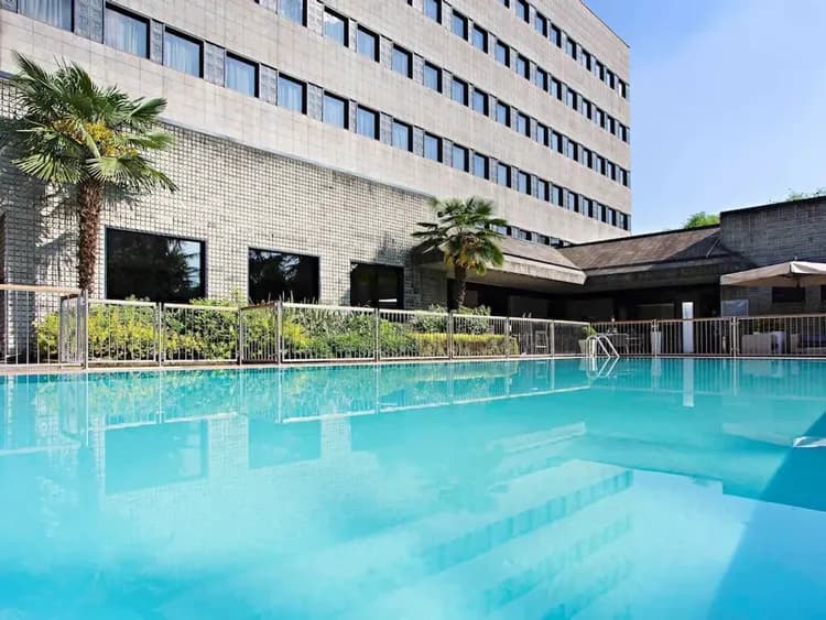 Children's play area - outdoor