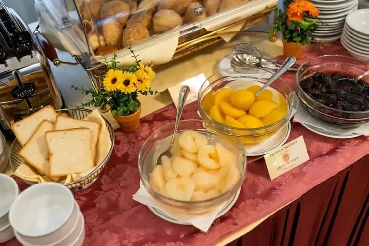 Breakfast buffet
