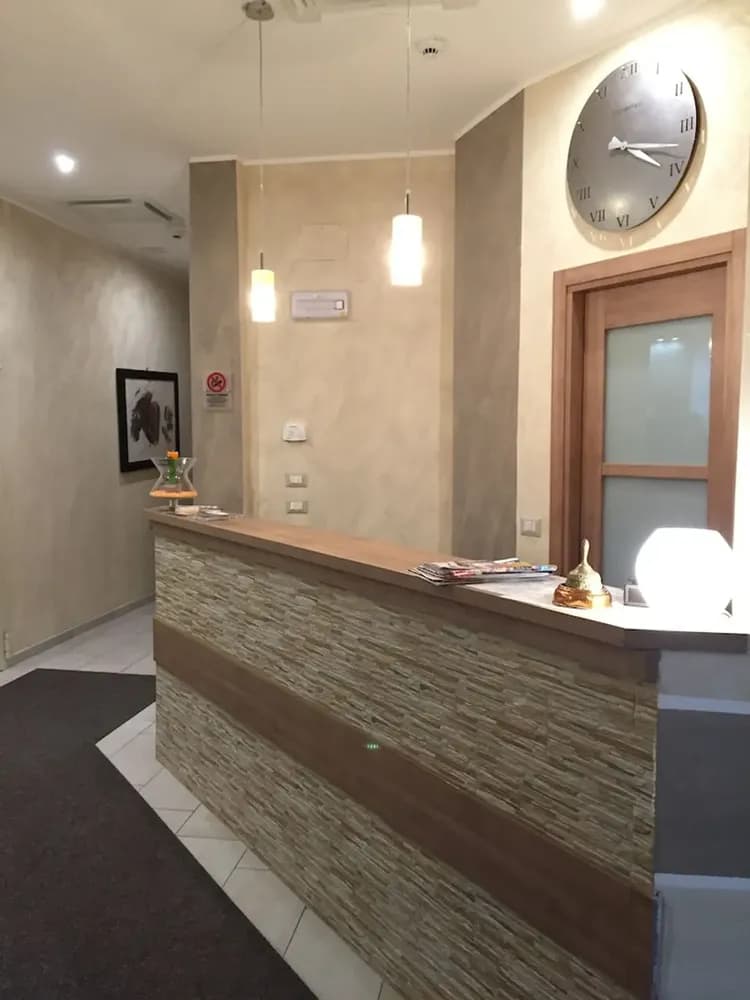 Check-in/check-out kiosk