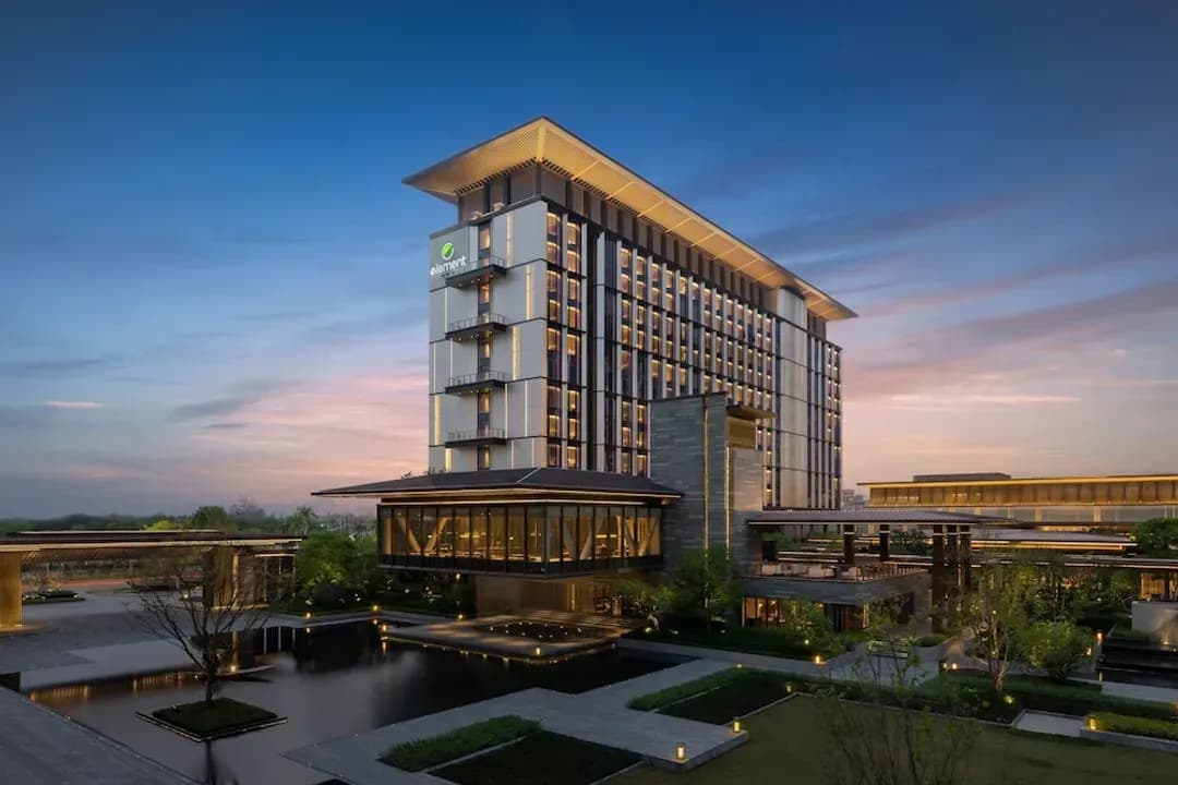 Guangzhou City-Element Guangzhou Baiyun