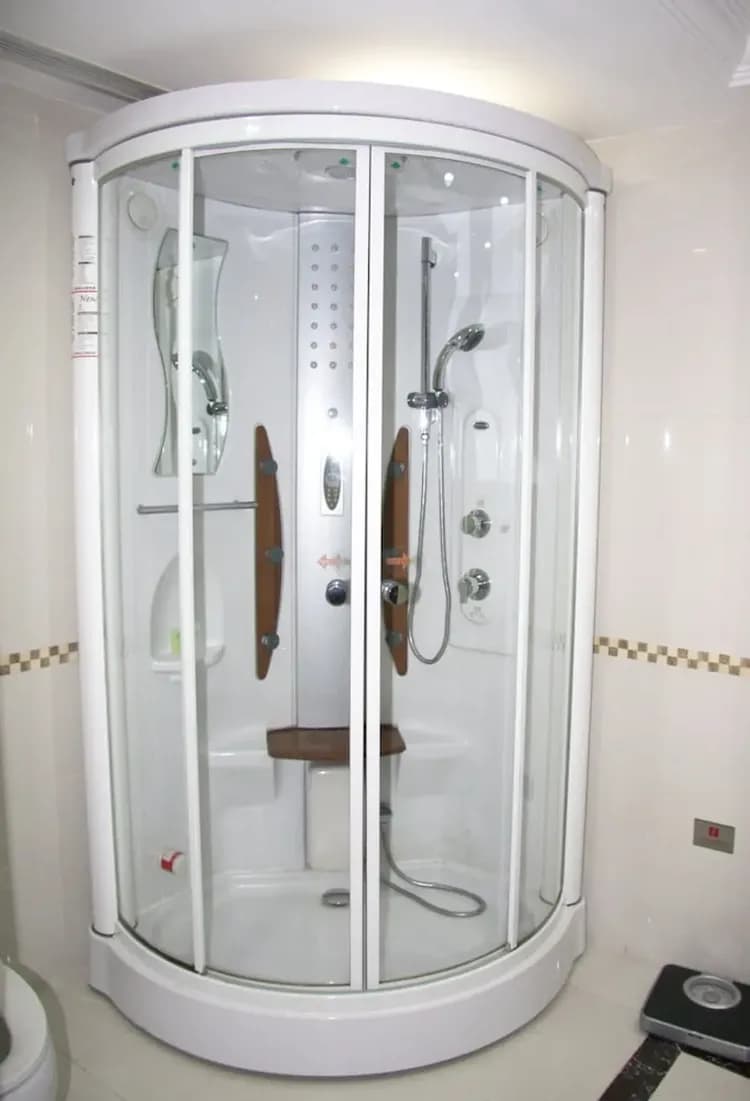 Bathroom shower