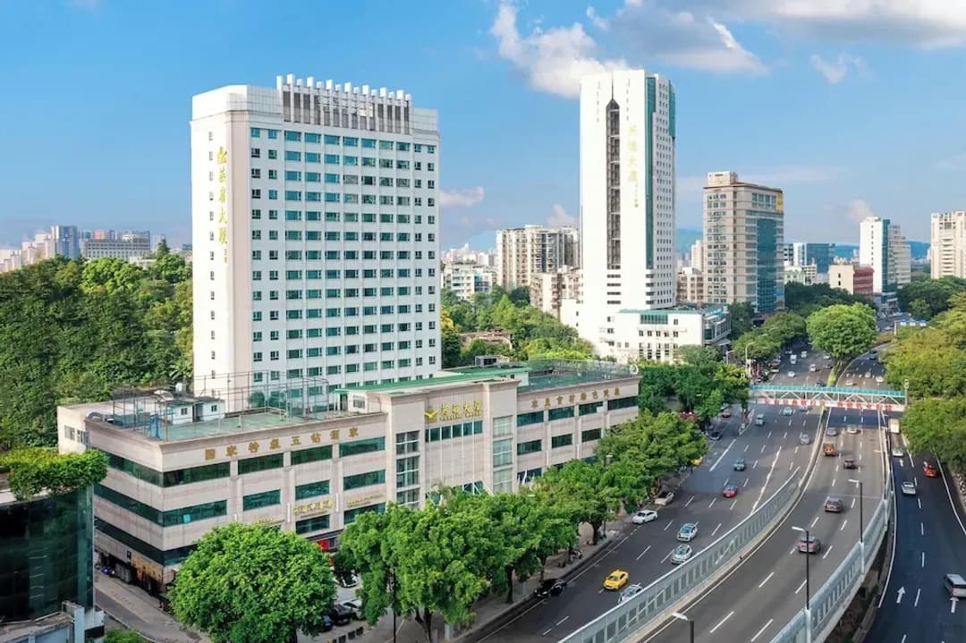 広州市（コウシュウ市）-ヤンリン ホテル (燕嶺大厦)