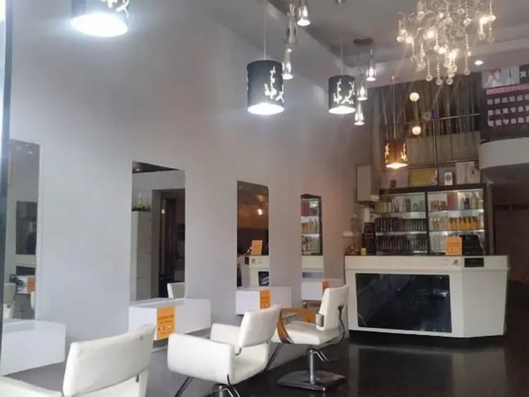Hair salon