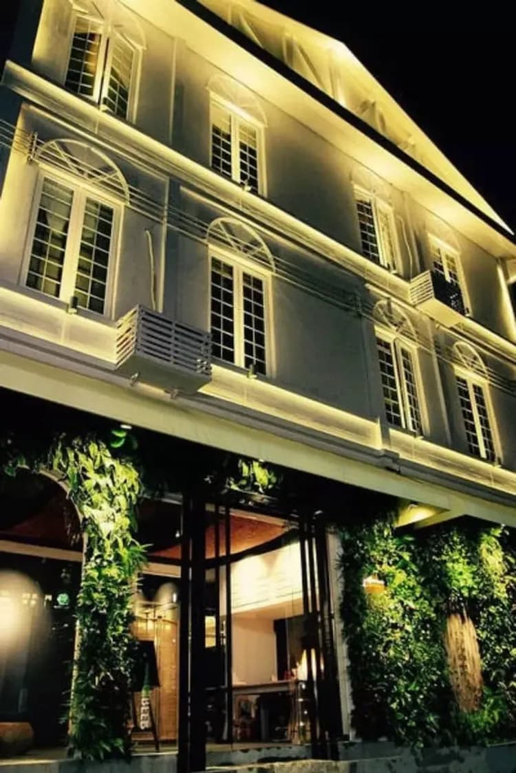 Front of property - evening/night