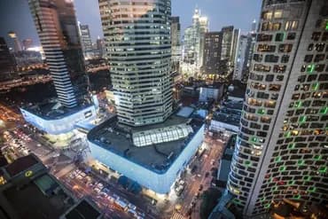 Check-in/check-out kiosk