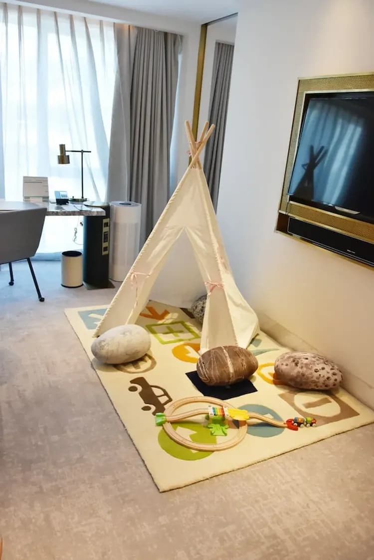 Children's theme room