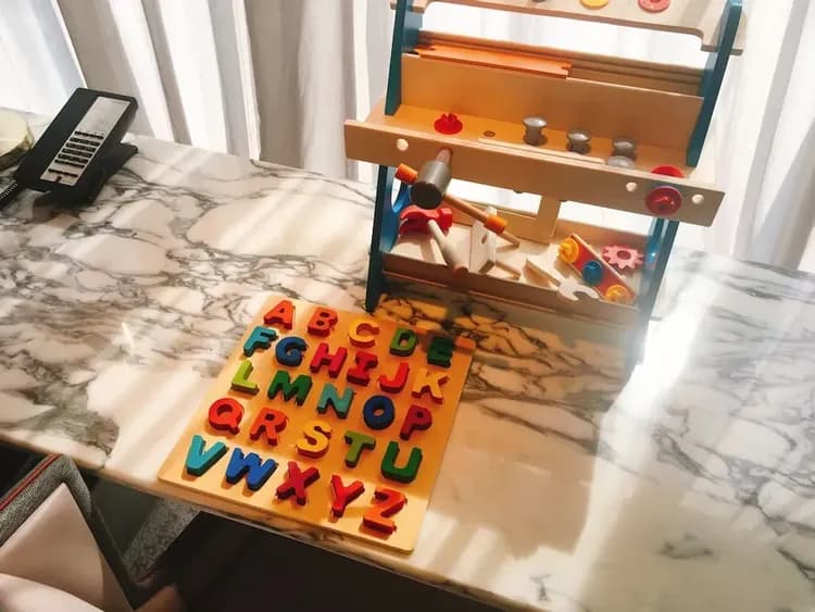 Children's theme room