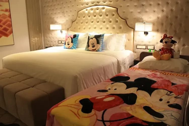 Children's theme room