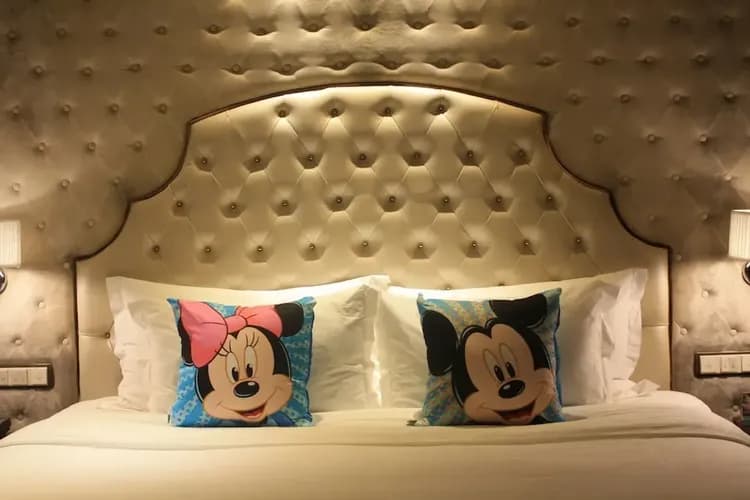 Children's theme room