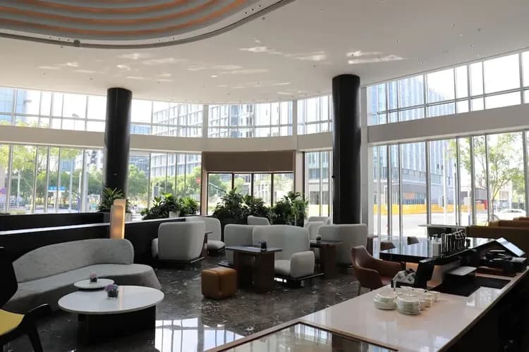 Lobby lounge