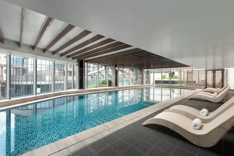 Indoor/outdoor pool