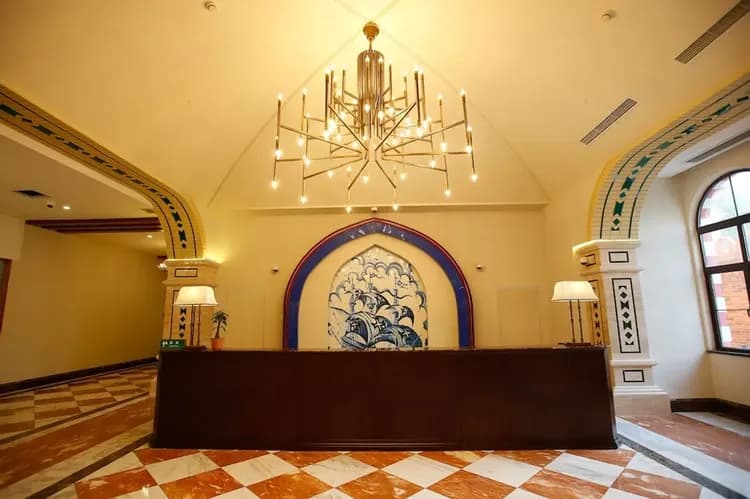 Check-in/check-out kiosk