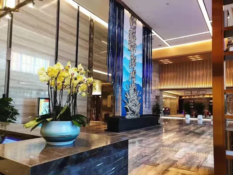 Check-in/check-out kiosk