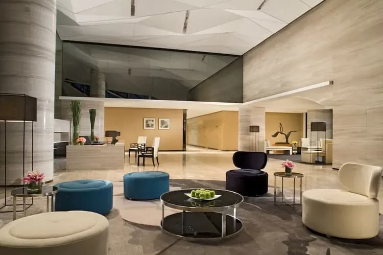 Lobby lounge