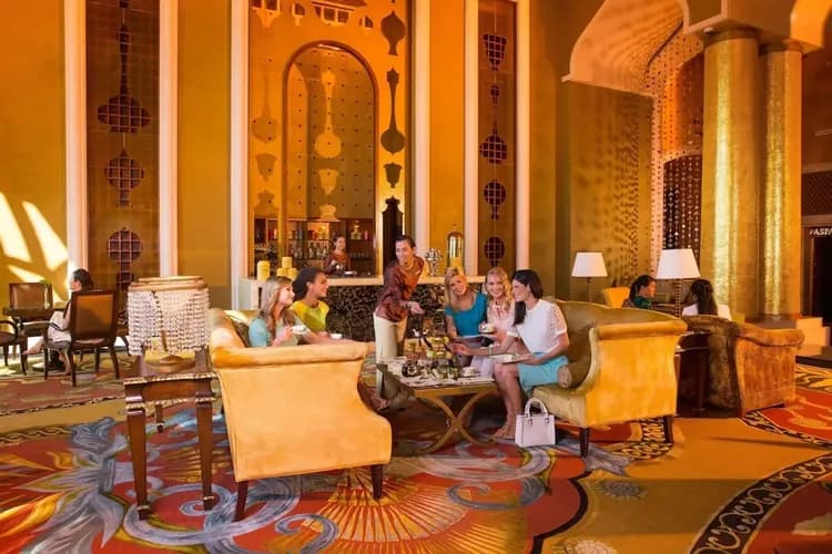 Lobby lounge
