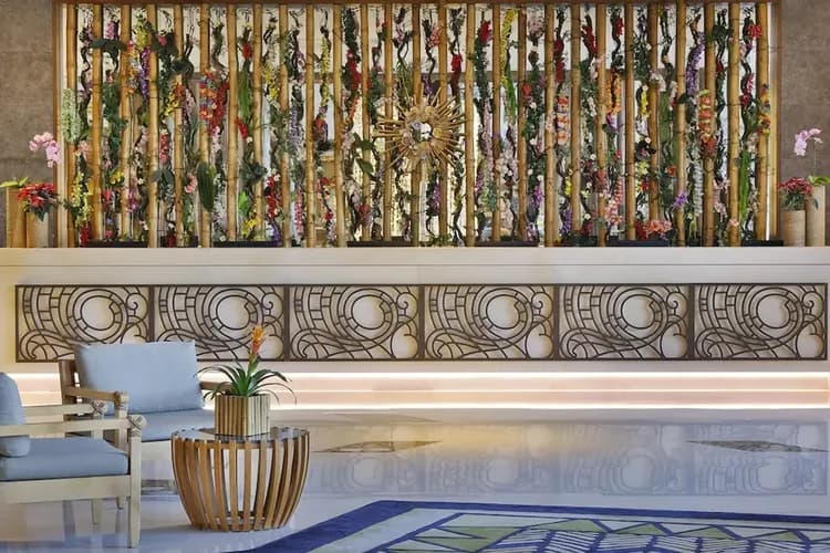 Check-in/check-out kiosk