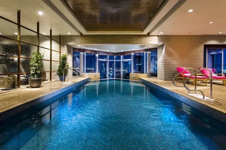 Infinity pool