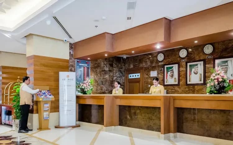 Check-in/check-out kiosk