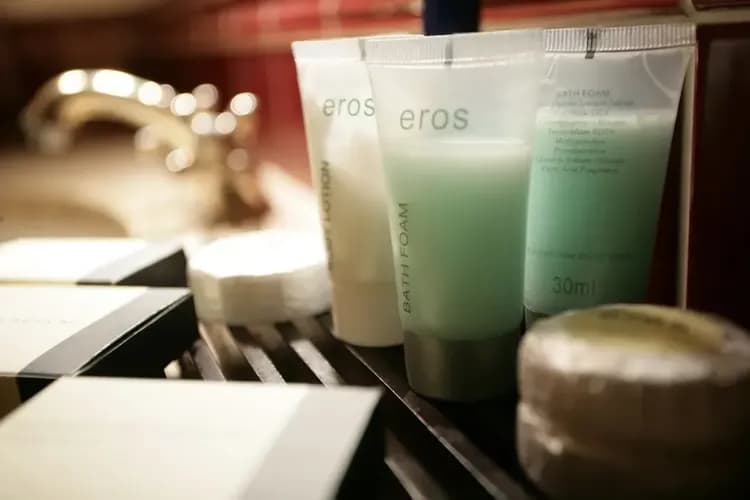 Bathroom amenities