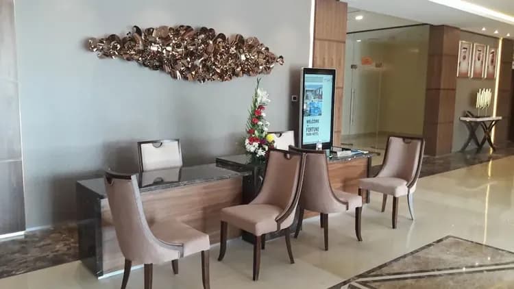 Concierge desk