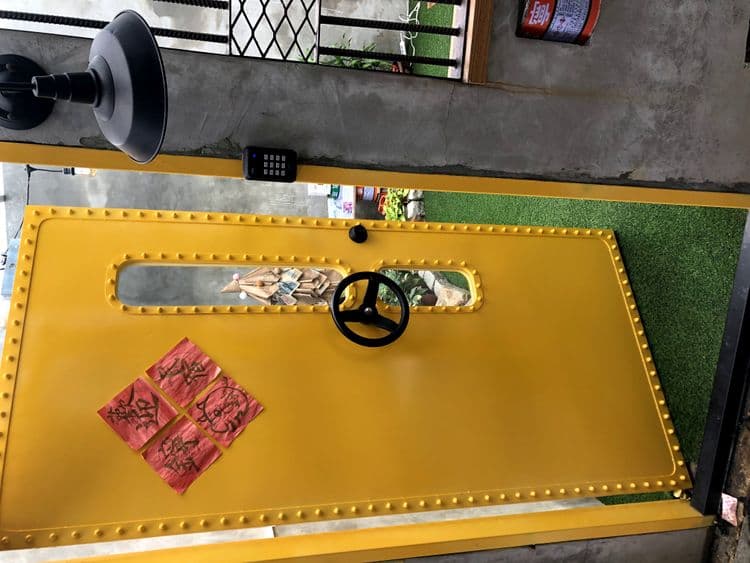 利用船艙門做設計發想