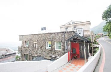 Small corner Star B & B-3