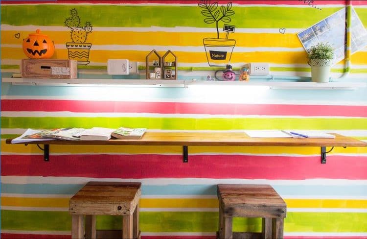 Small corner Star B & B-6