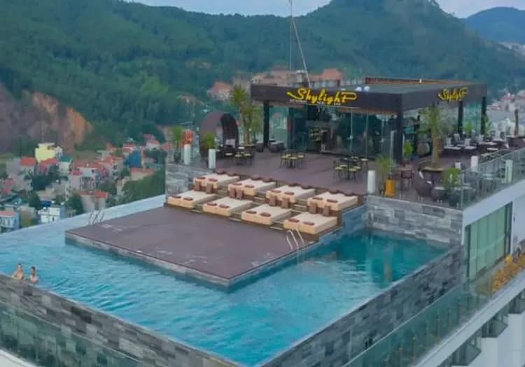 Central Luxury Hạ Long Hotel