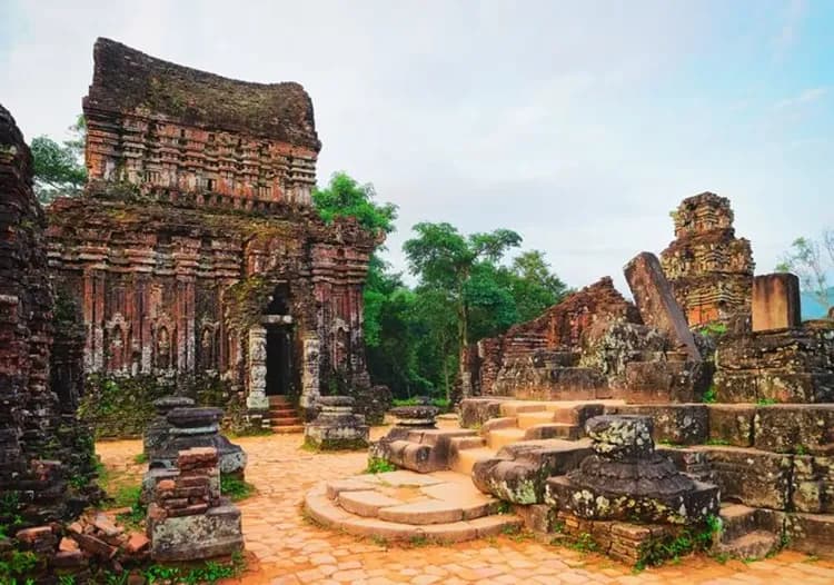 KHH中越峴港雙城～纜車佛手橋、珍珠奇幻樂園、會安燈籠古鎮、全程五星飯店六日-8