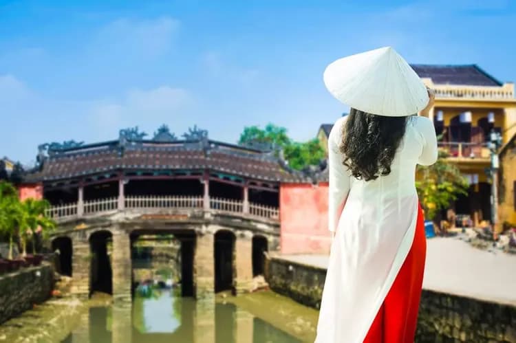 會安古鎮漫遊(傳統水燈祈福)