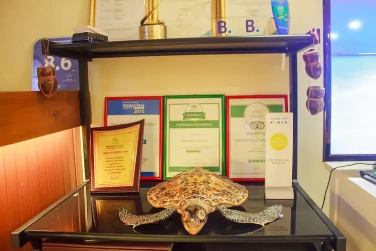 Check-in/check-out kiosk