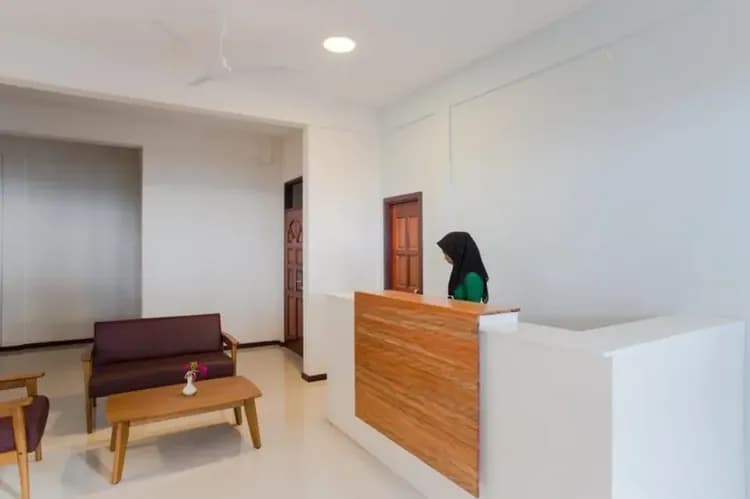 Check-in/check-out kiosk