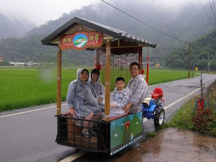 6人成行.時間約1小時每人150元 需事先預約