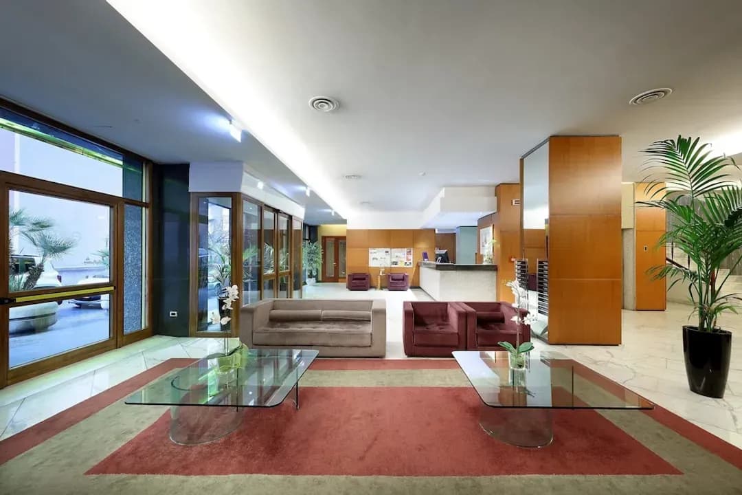 캄파니아-엑세 마예스티크