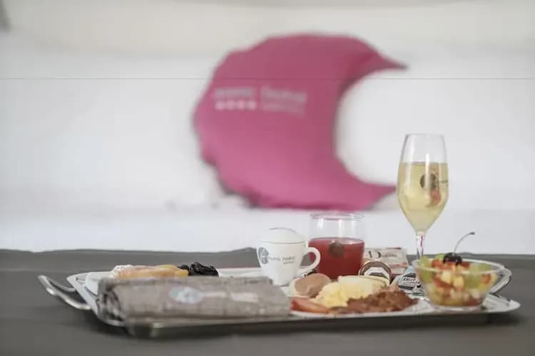 Room service - dining