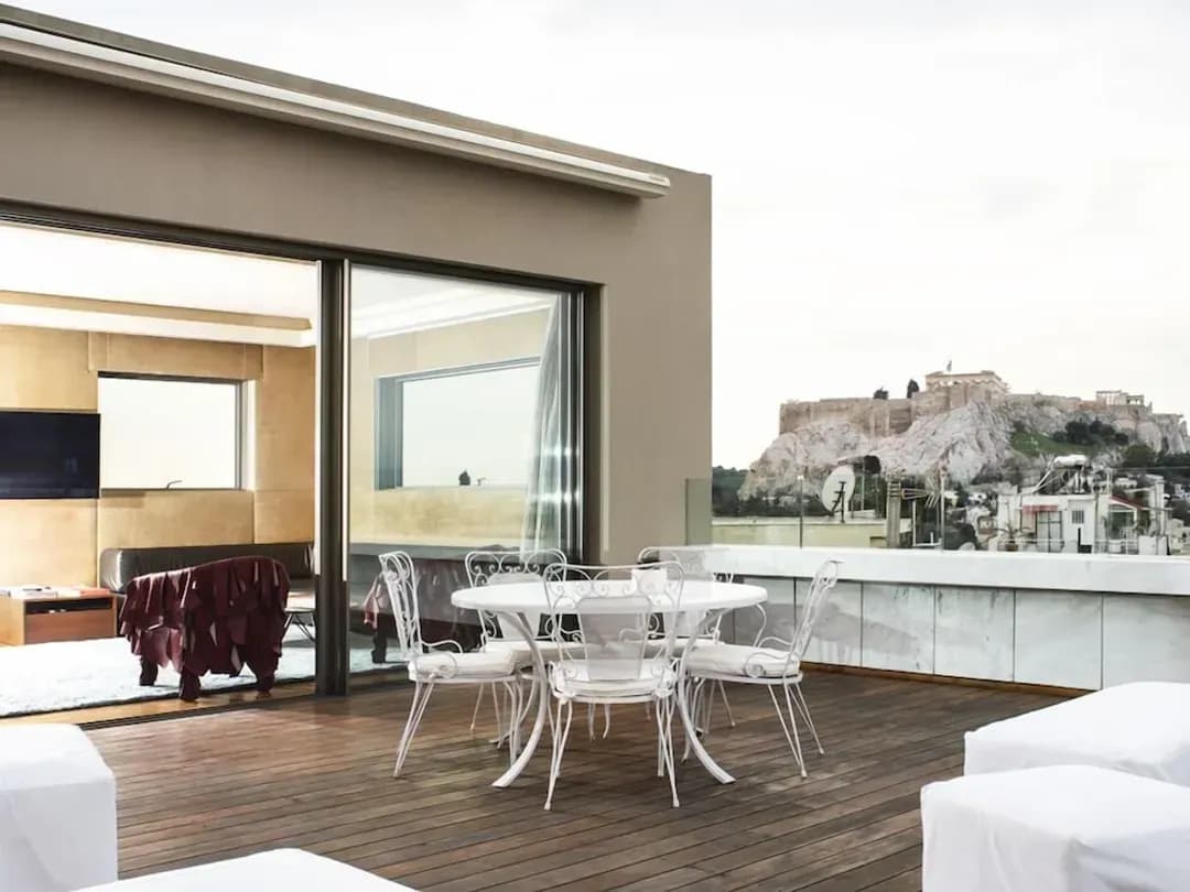 アッティカ-ニュー ホテル