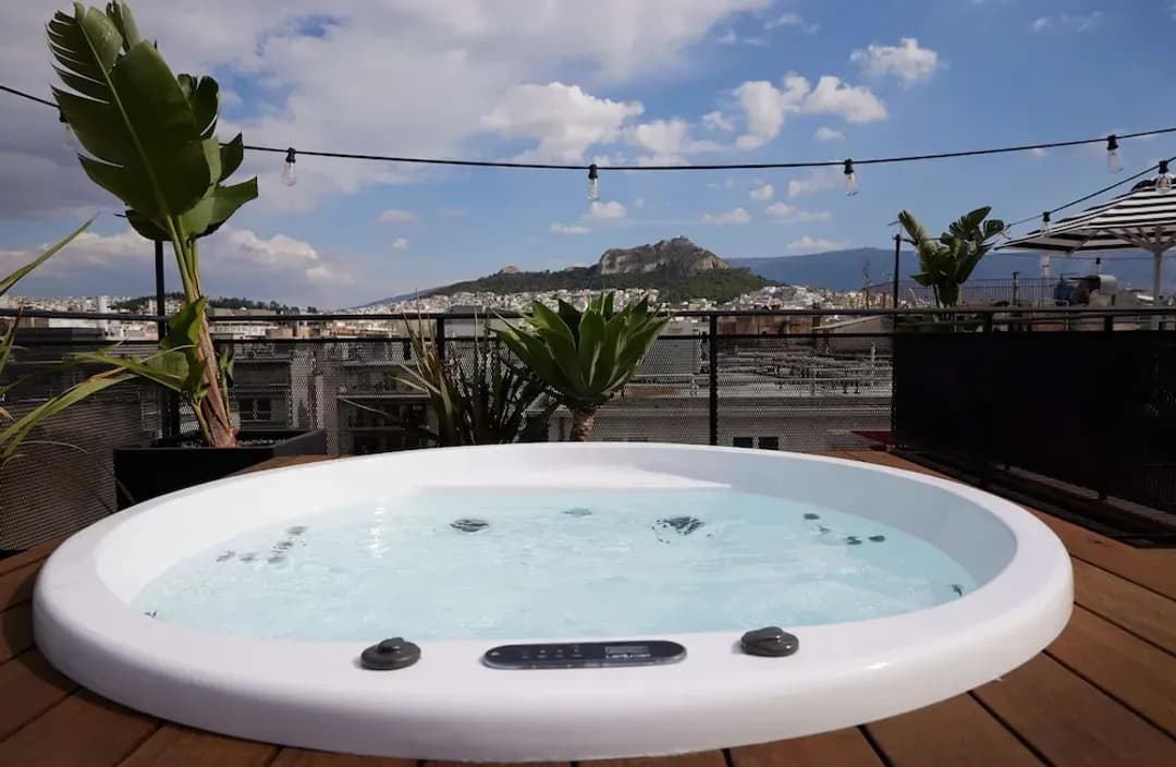 アッティカ-デイブ レッド アテネ