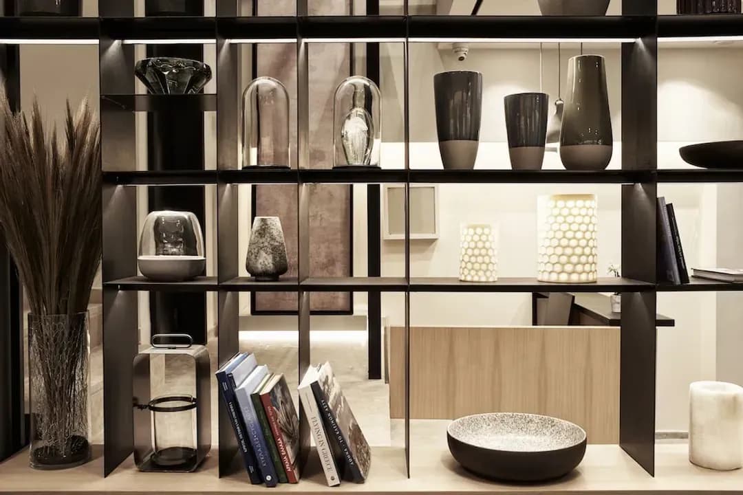 Attica-Urban Frame Plaka