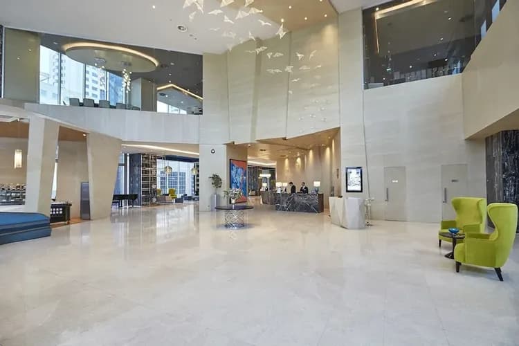 Lobby lounge