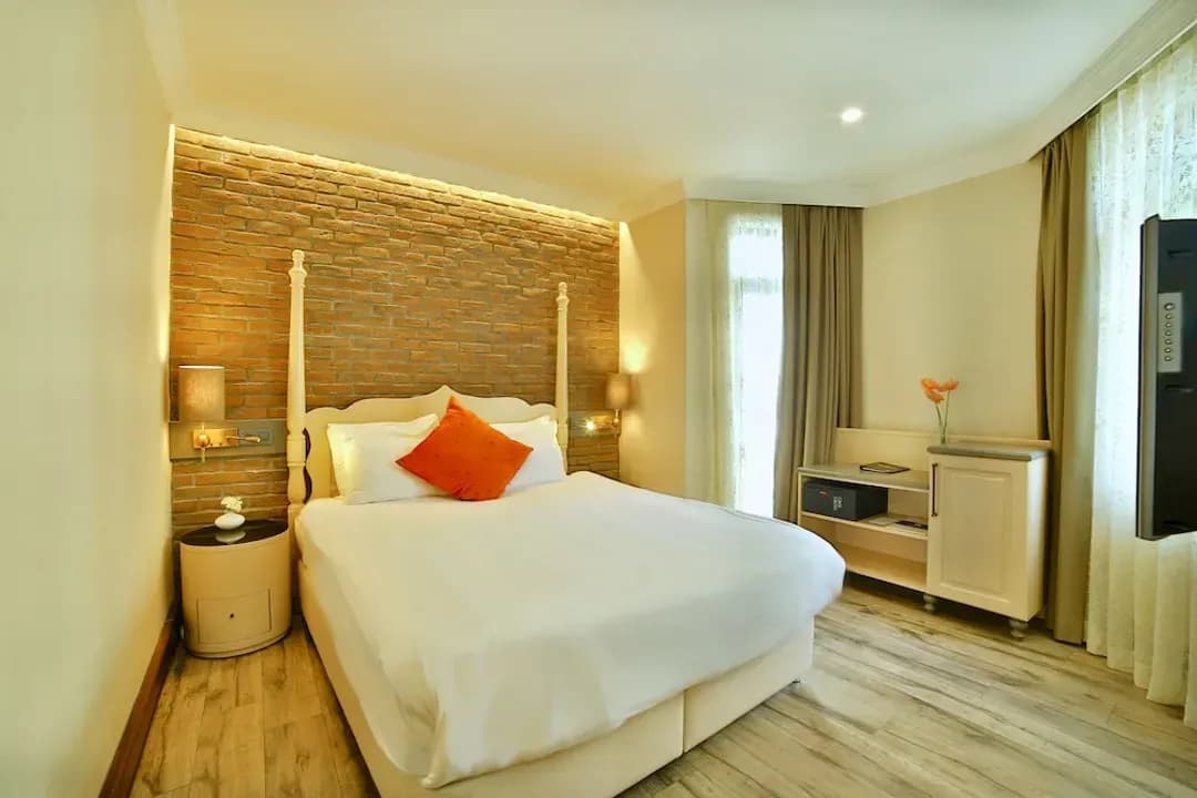 イスタンブール人-コナック ホテル タクスィム