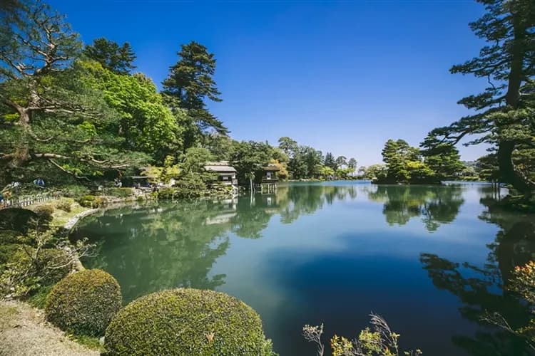 【經典北陸旅遊】立山黑部避暑～雙百選溫泉.名古屋萬怡｜黑部峽谷小火車.上高地.合掌村.兼六園.飛驒高山五日｜四晚保住-5