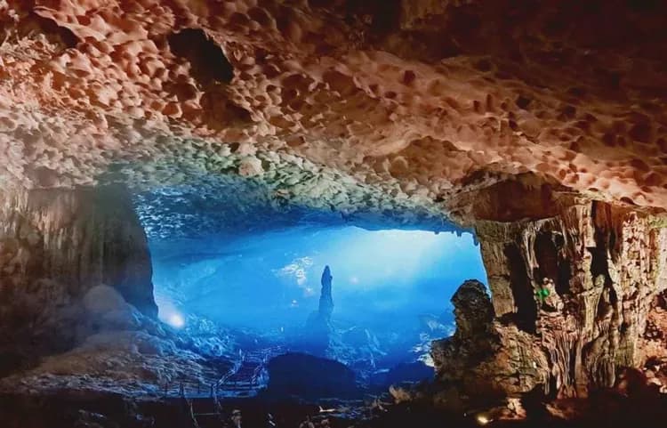 Sung Sot Cove鐘乳石洞