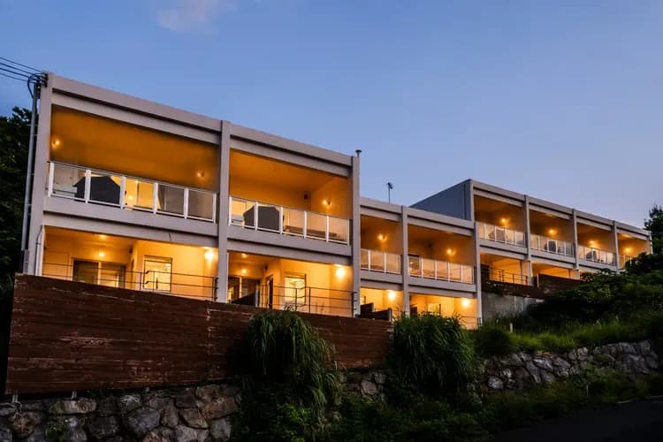 古志久茂半山海景度假旅居｜方便至美麗海水族館-12