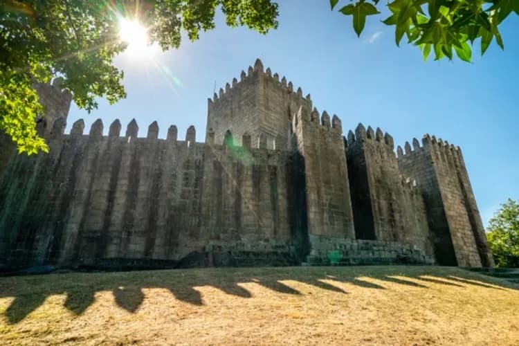 探險葡萄牙～吉馬萊斯巡禮、漫遊里斯本、杜羅河遊船、OUTLET購物趣10日-11