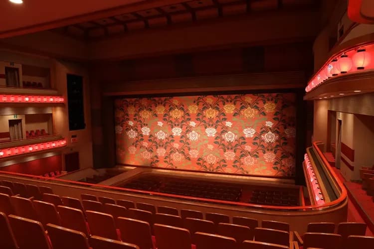 【特別套裝行程】大阪・關西萬博開幕紀念「薫風歌舞伎特別公演」｜大阪松竹座 水舞表演 大阪夜生活 壽喜燒午餐-7