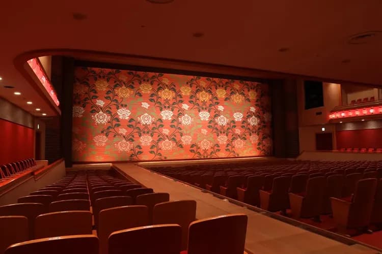 【特別套裝行程】大阪・關西萬博開幕紀念「薫風歌舞伎特別公演」｜大阪松竹座 水舞表演 大阪夜生活 壽喜燒午餐-6